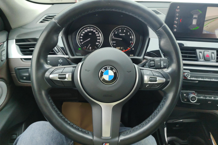 宝马X2 2022款 sDrive25i M运动套装中控内饰13