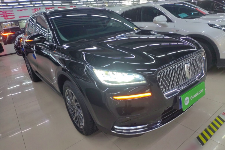 林肯 冒险家 2020款 2.0T 两驱尊享版车身外观3