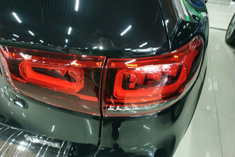 奔驰GLB 2023款 改款 GLB 200 时尚型车身外观6001