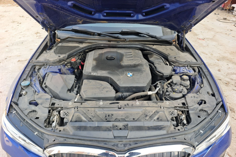 宝马3系 2020款 325Li M运动套装机舱底盘24