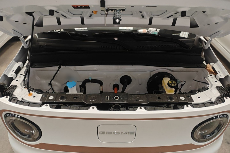 吉利银河 2024款 熊猫mini 200km 耐力熊机舱底盘24