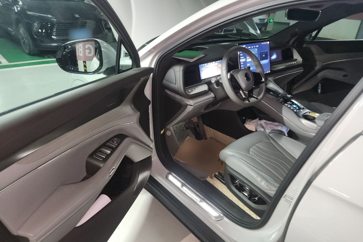 腾势N7 2024款 702 智驾Pro版中控内饰20