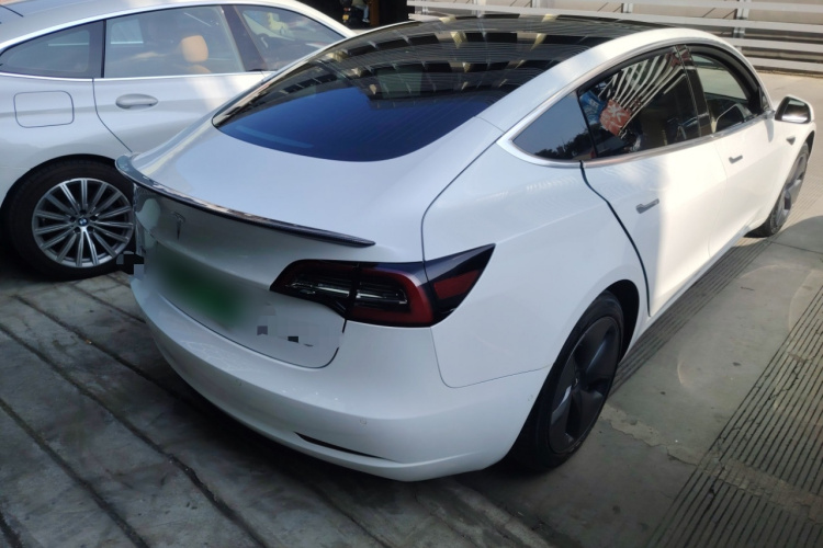特斯拉 Model 3 2020款 改款 长续航后轮驱动版车身外观7