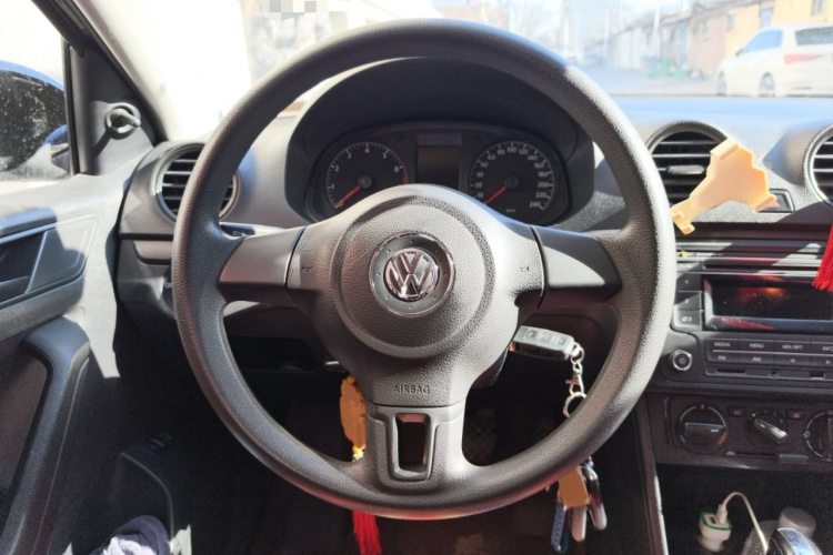 大众 捷达 2015款 1.6L 自动时尚型中控内饰13