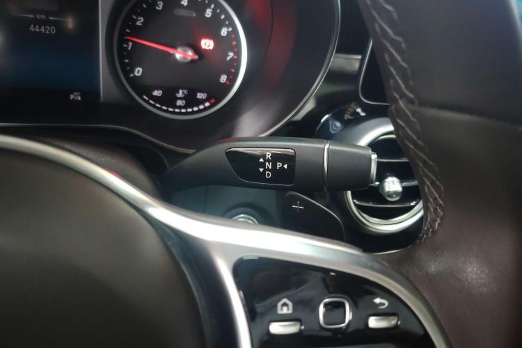 奔驰GLC 2020款 GLC 260 L 4MATIC 动感型中控内饰18