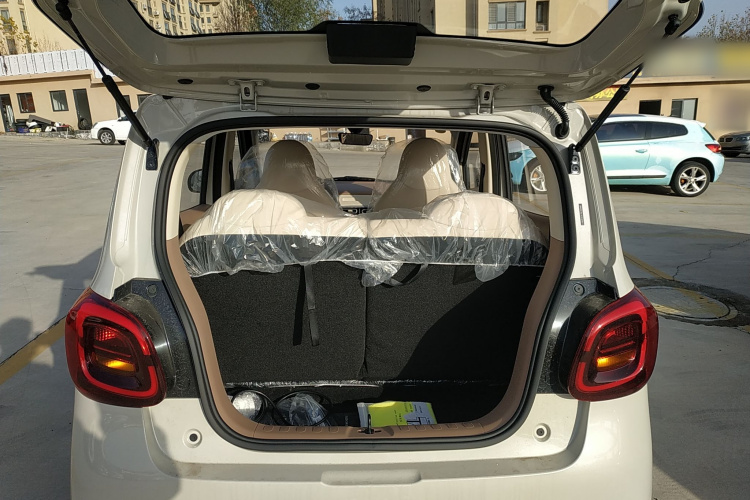 五菱汽车 宏光MINIEV 2025款 四门版 进阶款机舱底盘23