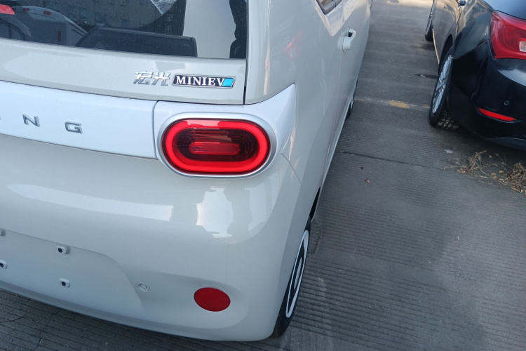 五菱汽车 宏光MINIEV 2024款 第三代 215km 青春版车身外观6006