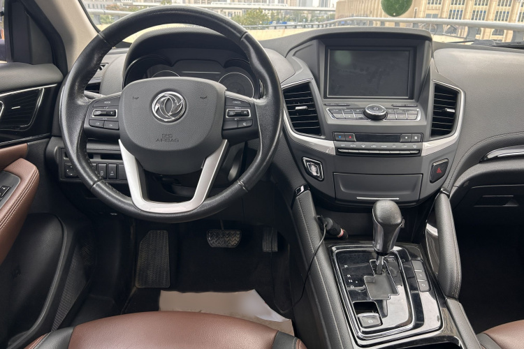 东风风神AX7 2018款 经典 1.6T 自动豪华型中控内饰7004