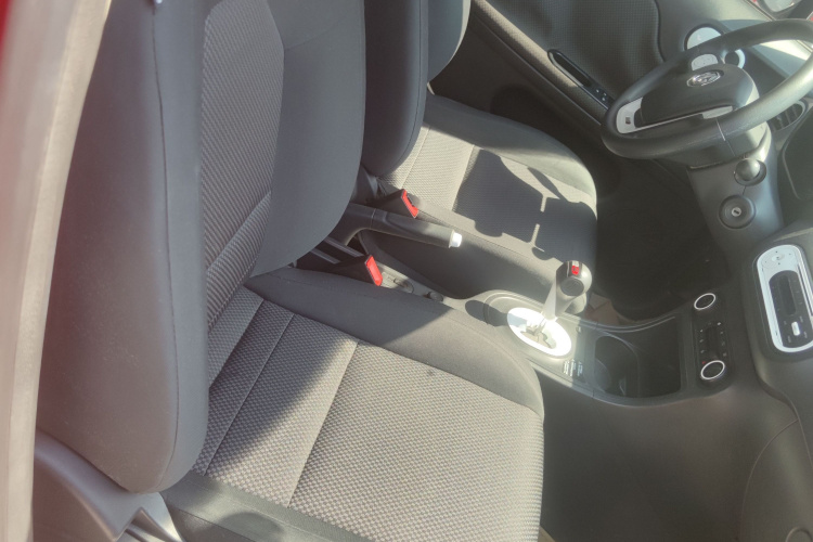 名爵3 2013款 1.5L AMT精英版中控内饰7009