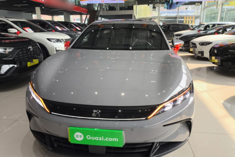 比亚迪 汉 2025款 DM-i 125KM尊贵型车身外观2