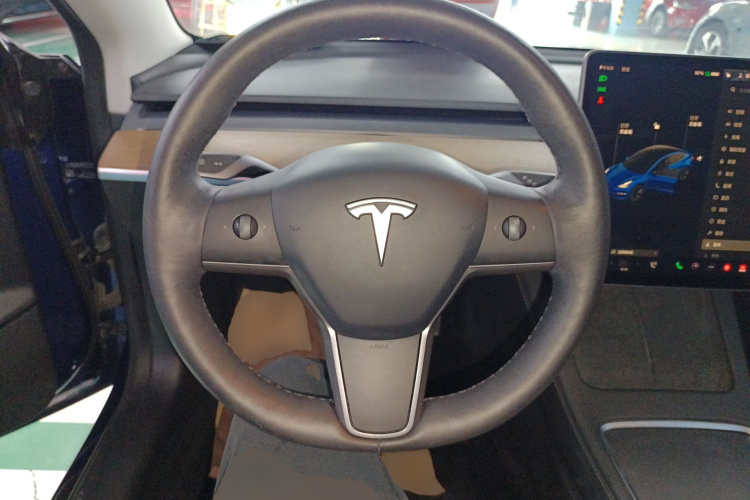 特斯拉 Model 3 2021款 标准续航后驱升级版中控内饰13