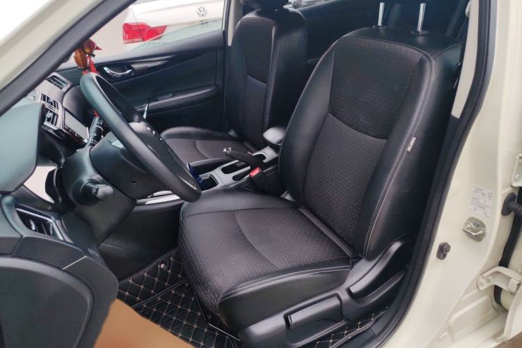 日产 骐达TIIDA 2019款 1.6L CVT智行版 国VI局部细节19