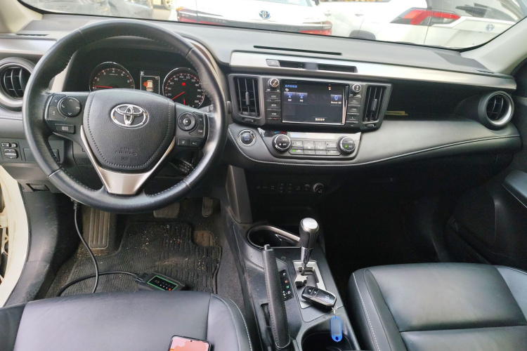 丰田 RAV4荣放 2018款 2.5L 自动四驱精英i版中控内饰12