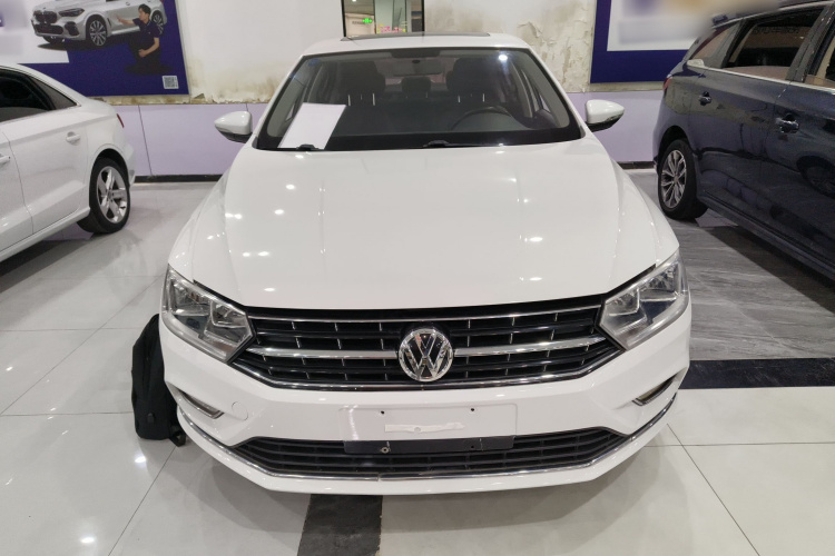 大众 宝来 2017款 1.6L 自动舒适型车身外观2