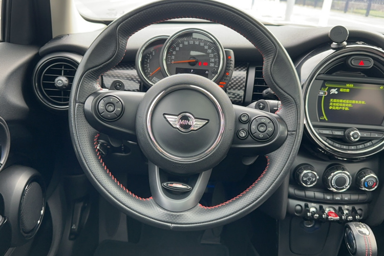 MINI 2016款 2.0T COOPER S 五门版局部细节13