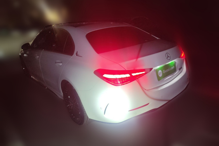 奔驰C级 2025款 C 260 L 运动版车身外观5