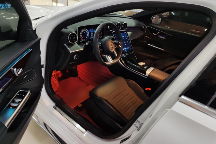 奔驰C级 2022款 改款 C 200 L 运动版中控内饰7003