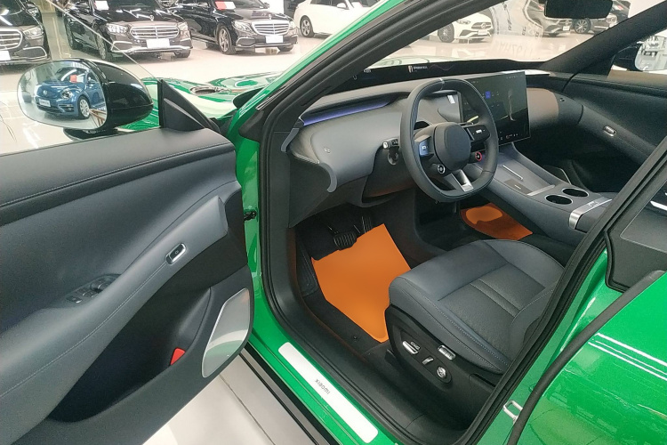 小米汽车 小米YU7 2025款 超长续航后驱版中控内饰7003