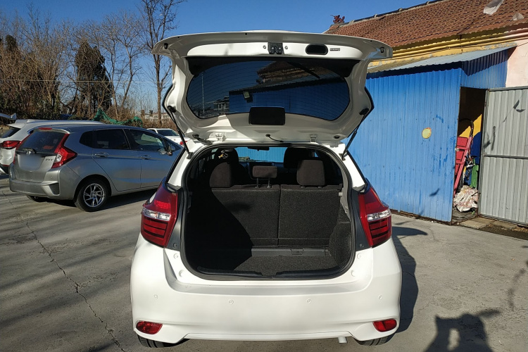 丰田 威驰FS 2017款 1.5L CVT锋驰版机舱底盘23