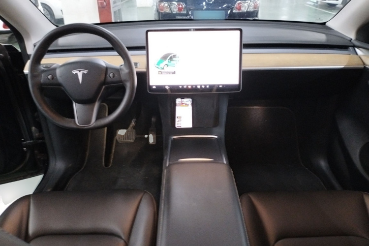 特斯拉 Model Y 2021款 长续航全轮驱动版 3D7中控内饰12