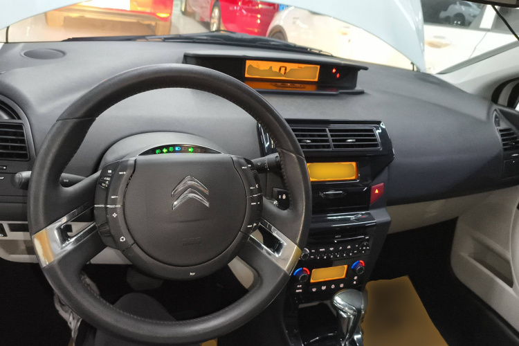 雪铁龙 世嘉 2013款 三厢 1.6L 自动品享型中控内饰7002