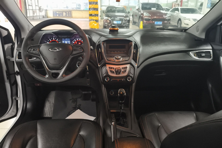 奇瑞 艾瑞泽5 2016款 1.5L CVT领潮版中控内饰12