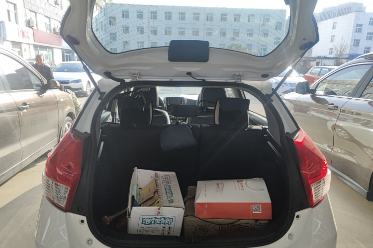 丰田 YARiS L 致炫 2016款 1.5E 自动劲速版机舱底盘23