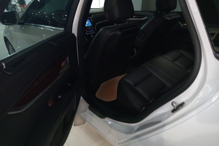 凯迪拉克XTS 2016款 28T 豪华型中控内饰7004