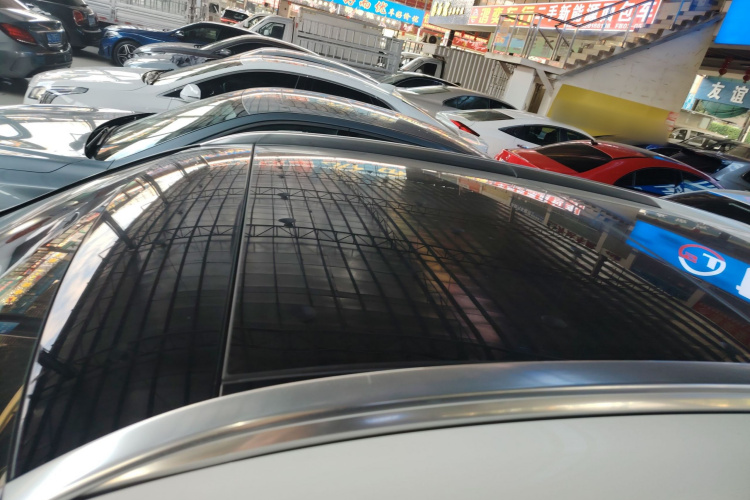 奔驰GLC 2018款 GLC 260 4MATIC 豪华型局部细节57