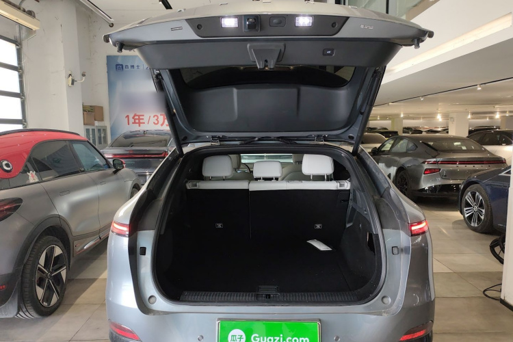 小鹏G6 2023款 755 超长续航 Max机舱底盘23