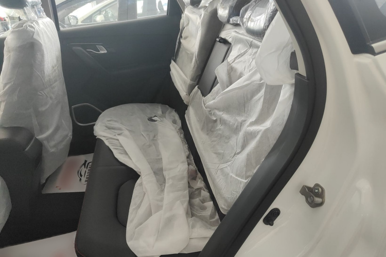 一汽 森雅R7 2024款 1.5L 自动舒适型中控内饰7001