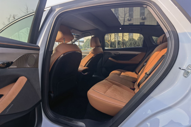 岚图汽车 岚图追光 2023款 四驱旗舰版中控内饰7002