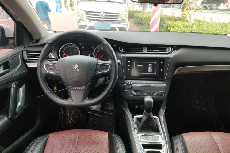 标致408 2016款 1.6T 自动豪华版中控内饰12