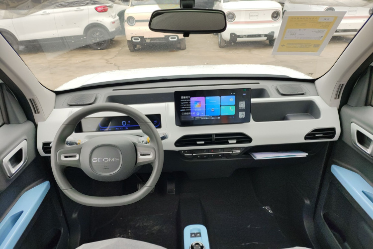 吉利银河 2024款 熊猫mini 200km 耐力熊中控内饰12