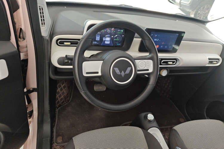 五菱汽车 宏光MINIEV 2024款 第三代 215km 进阶版中控内饰13