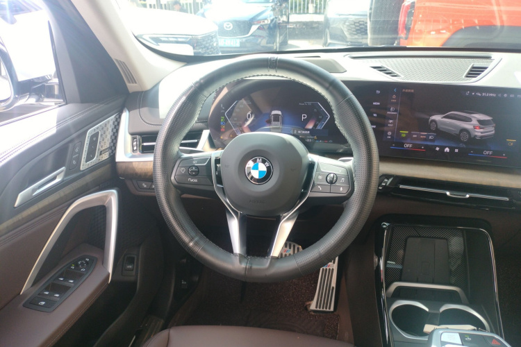宝马X1 2024款 xDrive25Li X设计套装中控内饰13