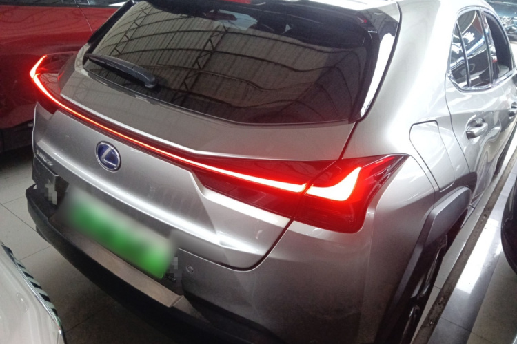 雷克萨斯UX新能源 2020款 300e 纯·悦版车身外观7