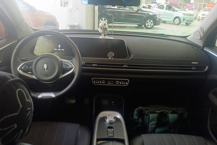 欧拉好猫 2022款 400km标准续航 豪华型 磷酸铁锂中控内饰12