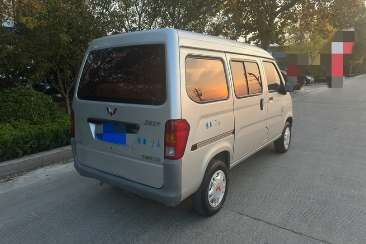 五菱汽车 五菱之光 2015款 1.2L 实用型LSI车身外观6006