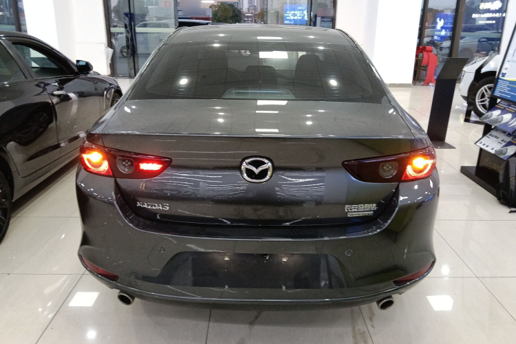 马自达3 昂克赛拉 2022款 2.0L 自动质擎版车身外观6004