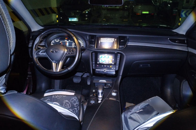 英菲尼迪QX50 2020款 2.0T 四驱领航版中控内饰12