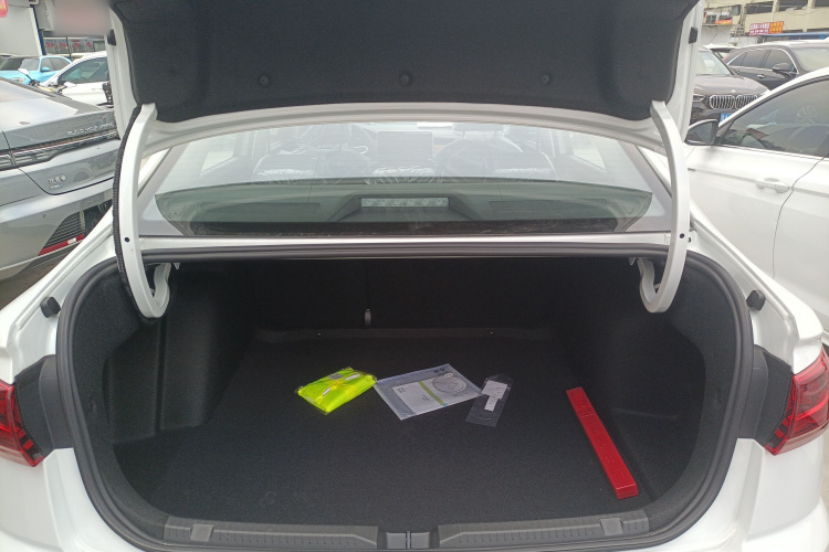 大众 宝来 2025款 改款 200TSI DSG悦行导航版机舱底盘23