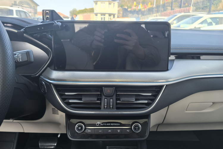 福特 福克斯 2021款 三厢 EcoBoost 180 自动锋潮型局部细节16