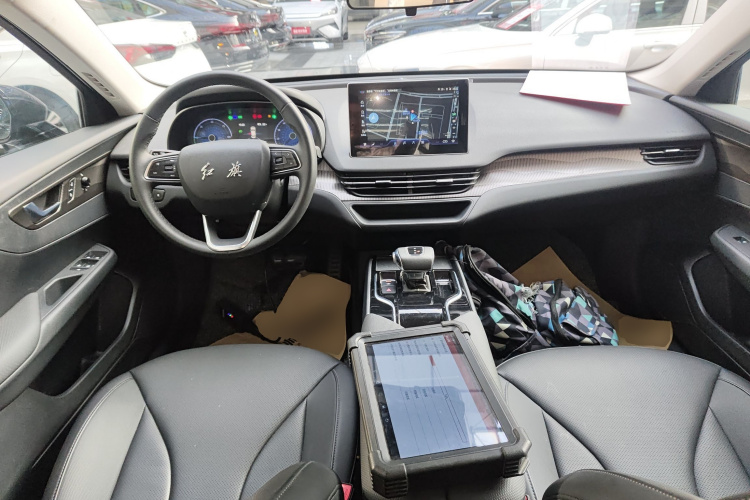 红旗E-QM5 2022款 431km 充电乐享版中控内饰12