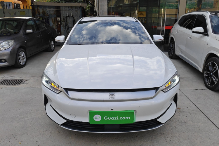 比亚迪 秦PLUS 2021款 EV 500KM 尊贵型车身外观2