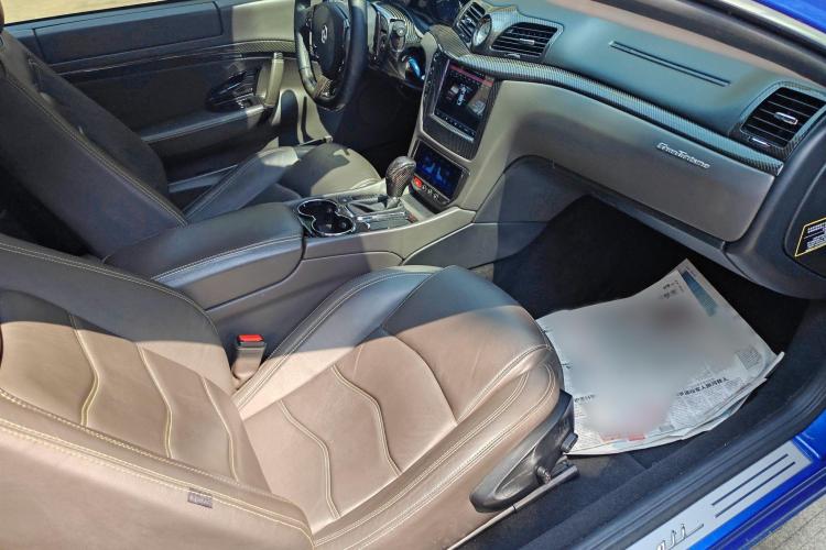 玛莎拉蒂 GranTurismo 2007款 4.2L 标准版中控内饰7008