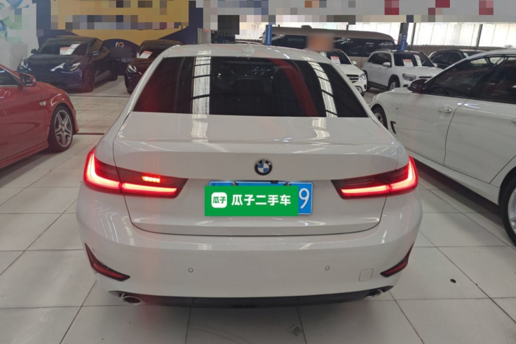 宝马3系 2020款 320i 运动套装车身外观6