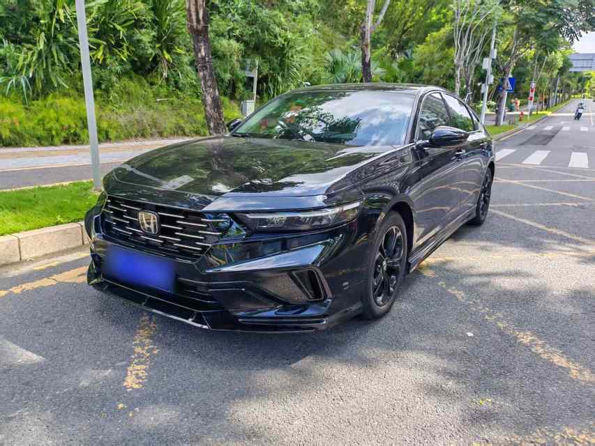 本田 雅阁 2025款 运动系列 260TURBO 豪华版(1)