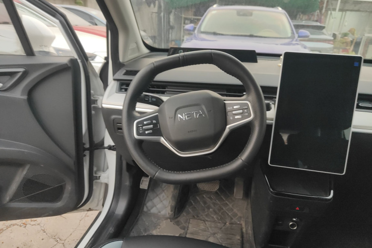 哪吒汽车 哪吒V 2021款 长续航娱乐版局部细节13