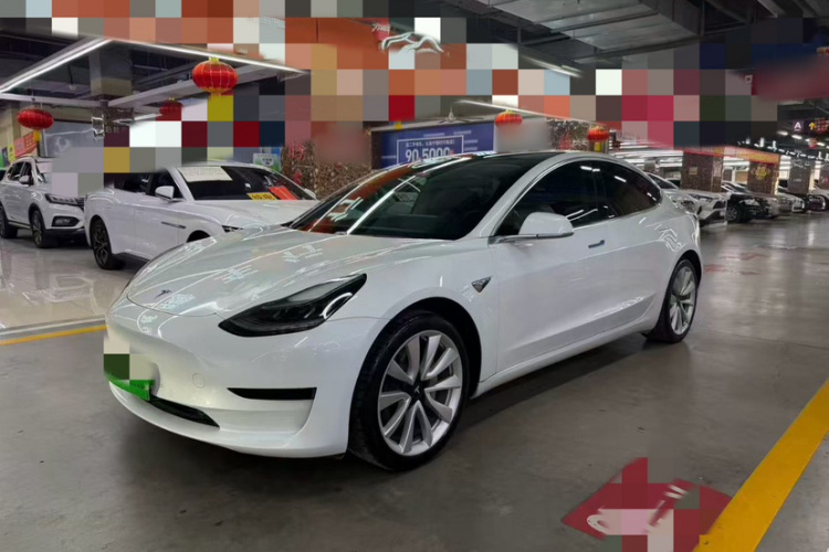 特斯拉 Model 3 2019款 标准续航后驱升级版车身外观1